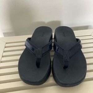 Vionic High Tide II sandals